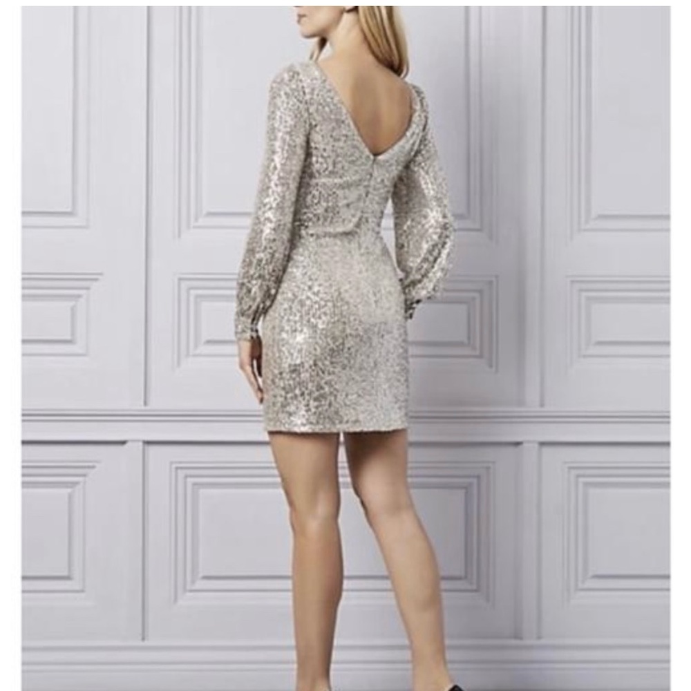 Le Chateau Silver Sequin V-Neck Bodycon Dress